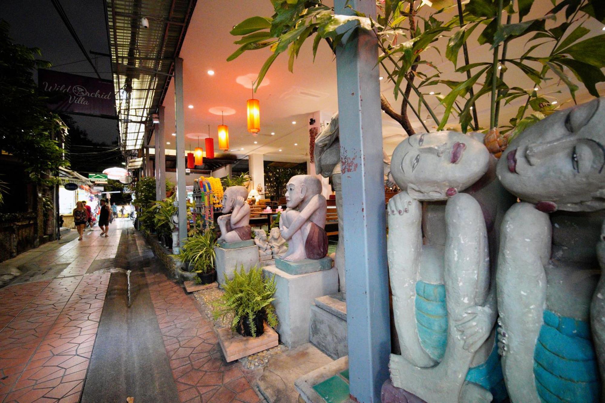 Wild Orchid Villa Bangkok Exterior photo