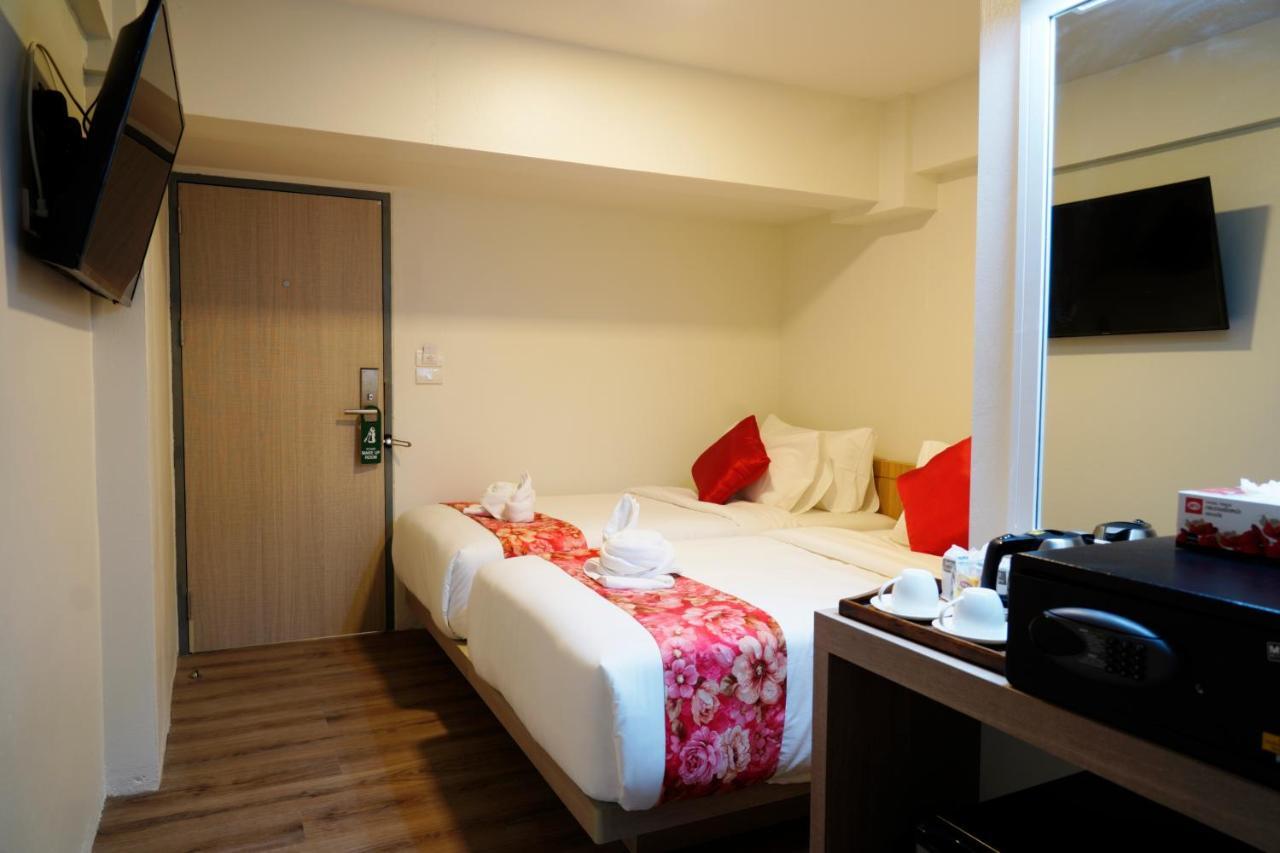 Wild Orchid Villa Bangkok Exterior photo